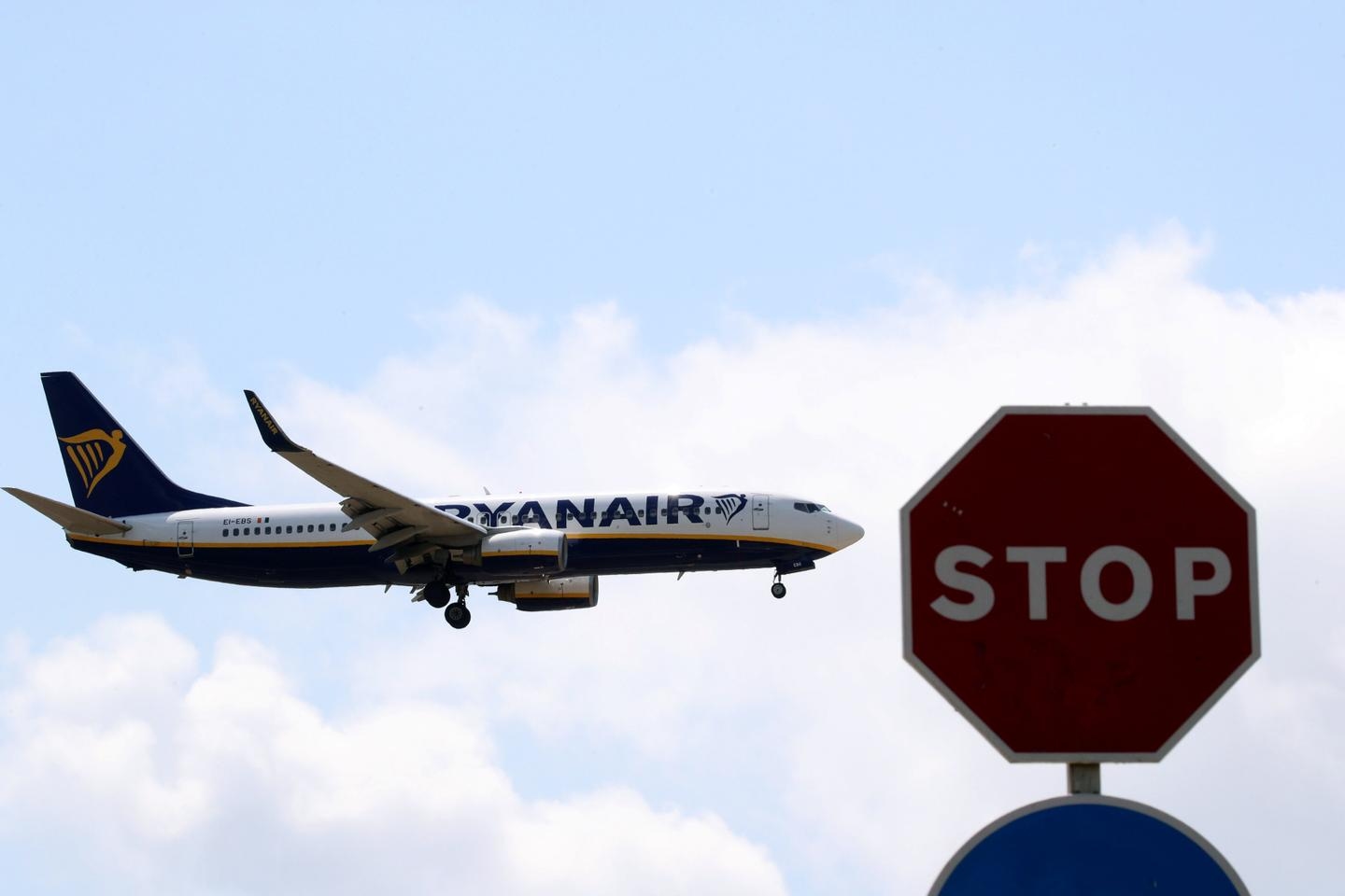 Air travel taxes: Angry at the increase in taxes on airline tickets, Ryanair reduces its activities in France