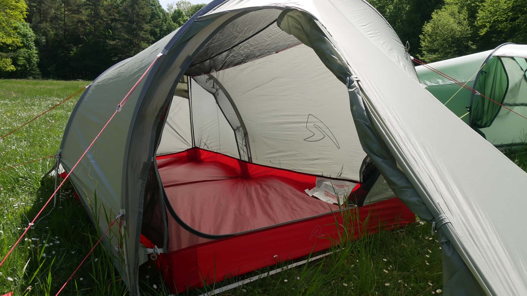 Test: Robens Sprinter 2: tunnel leggero per i tour estivi – attualmente in vendita!