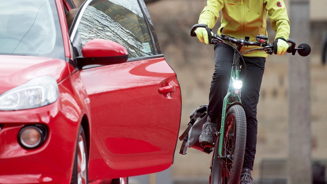 Dooring accidents: "As a cyclist, you hardly have a chance"