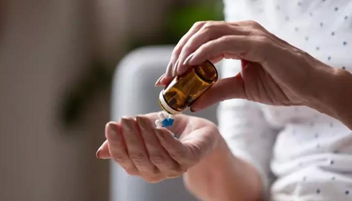 Неправильное применение может привести к серьёзным, опасным для жизни побочным эффектам! Будьте осторожны при использовании антибиотиков: не говорите: «Помогло моему другу, значит, поможет и мне».