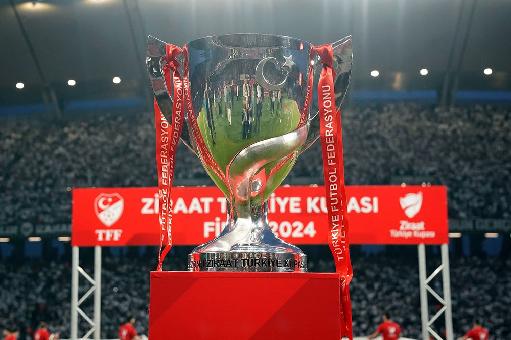 Vor dem Finale des türkischen Ziraat-Pokals findet eine gemeinsame Pressekonferenz statt