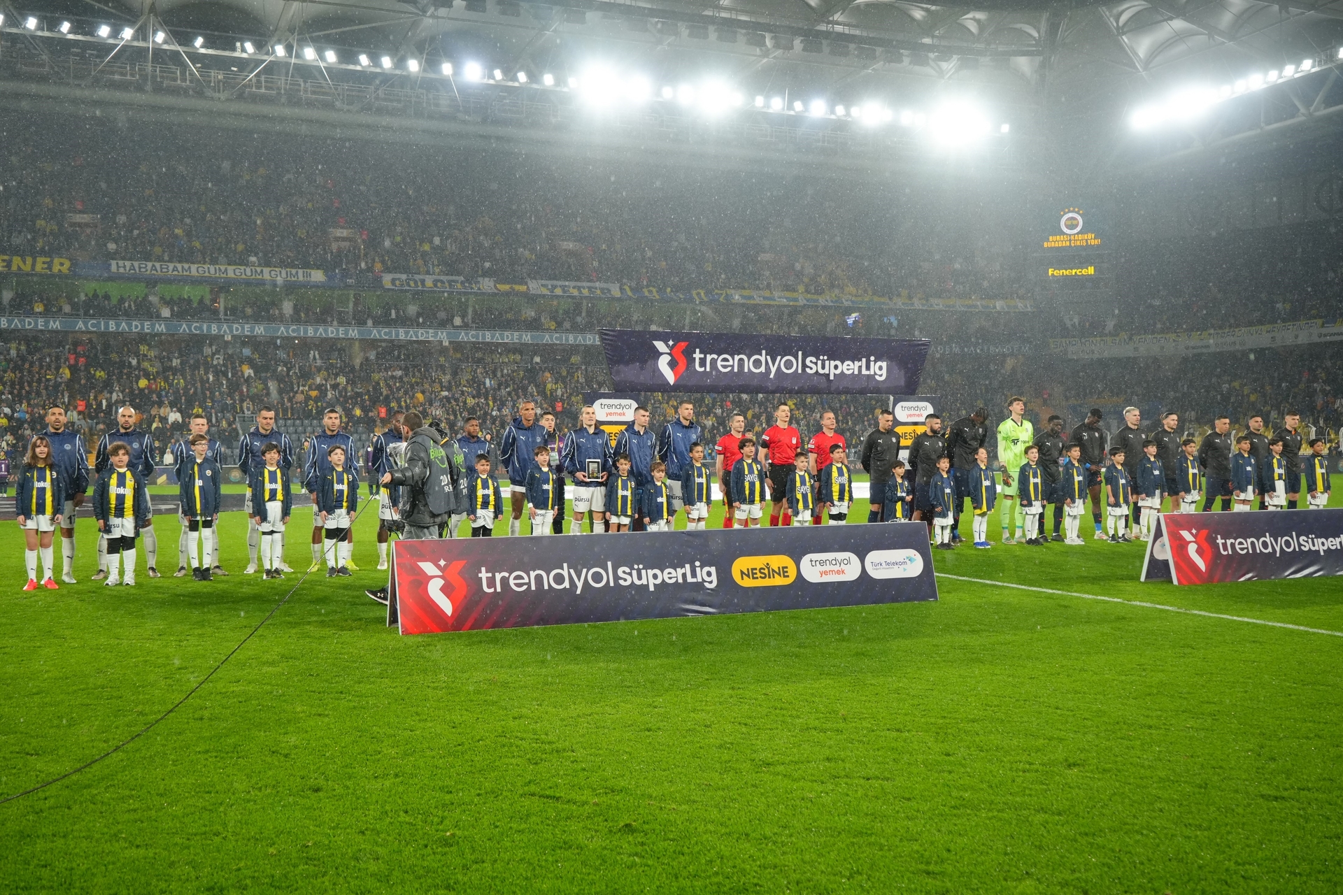 Başakşehir und Fenerbahçe bei ihrem 22. Date