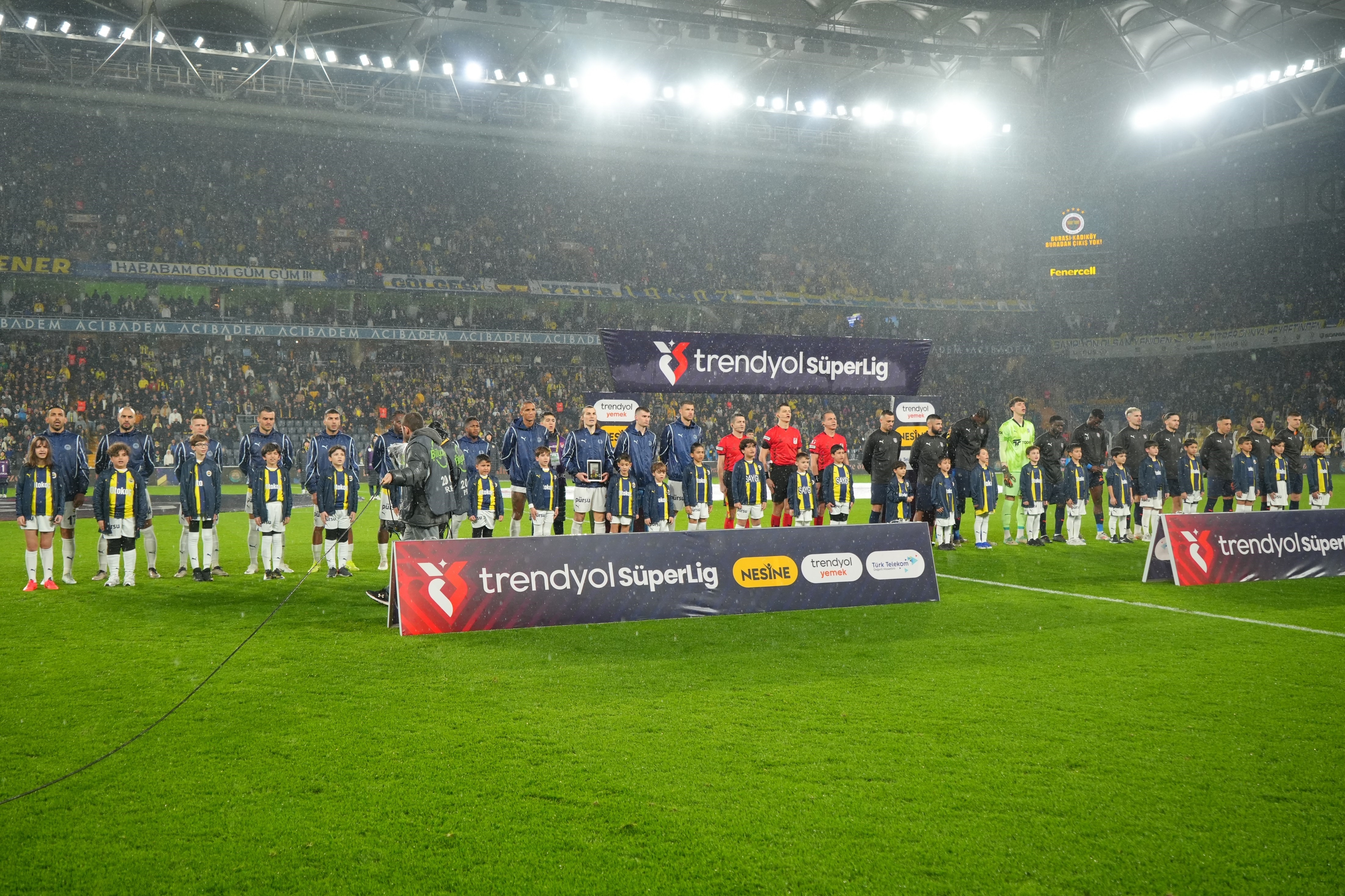 Başakşehir und Fenerbahçe bei ihrem 22. Date