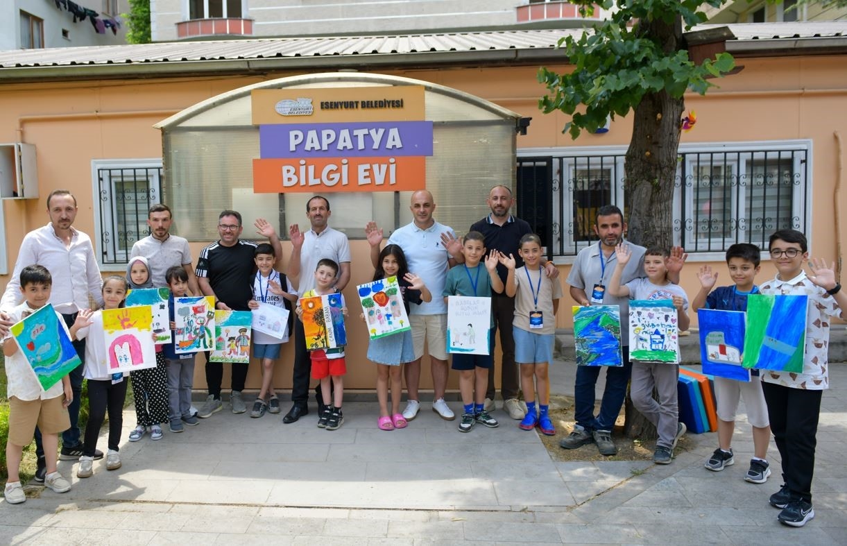 Minik yürekler babalarıyla sanat ve bilimle buluştu