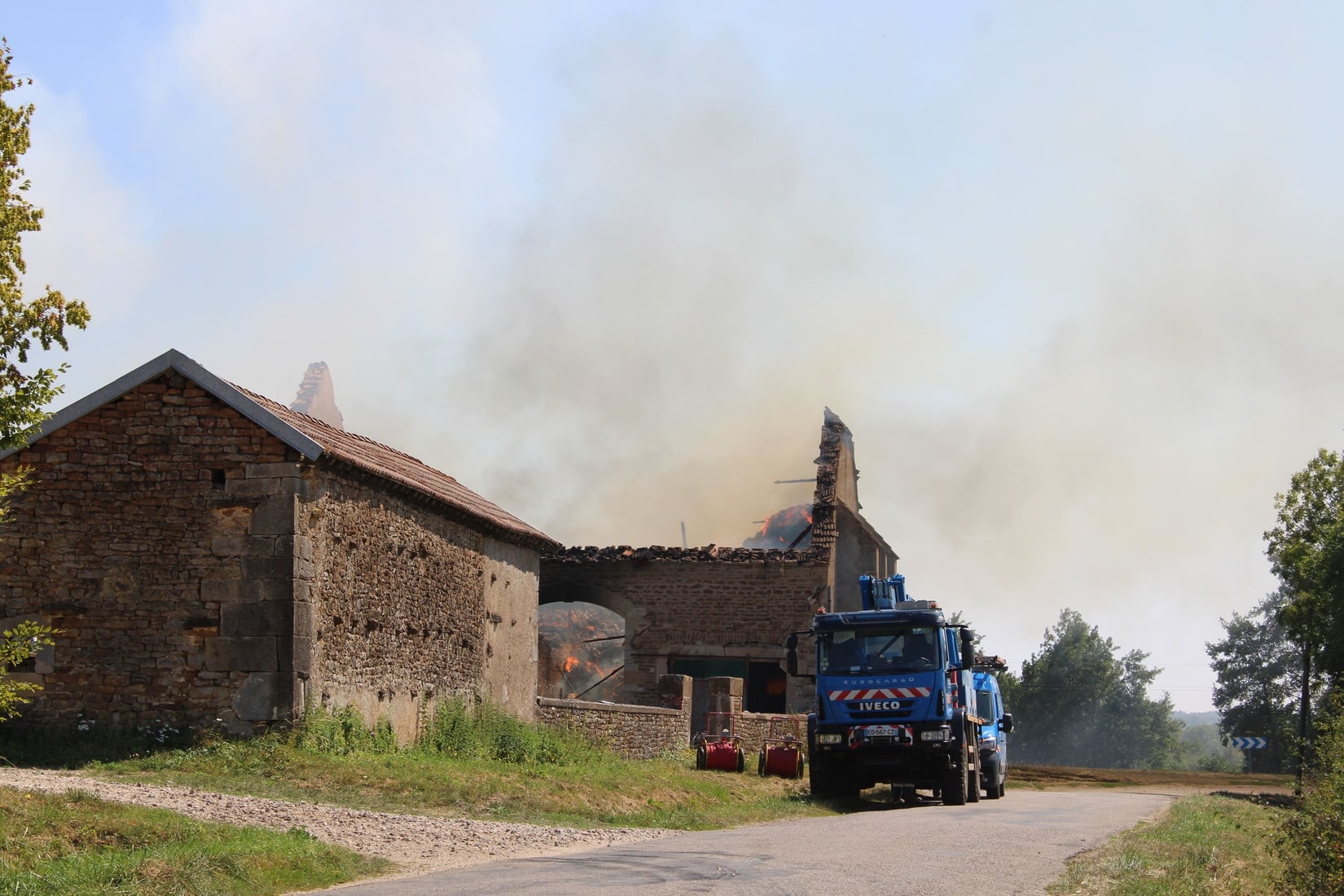 Brand in een landbouwschuur in Heuilley-le-Grand