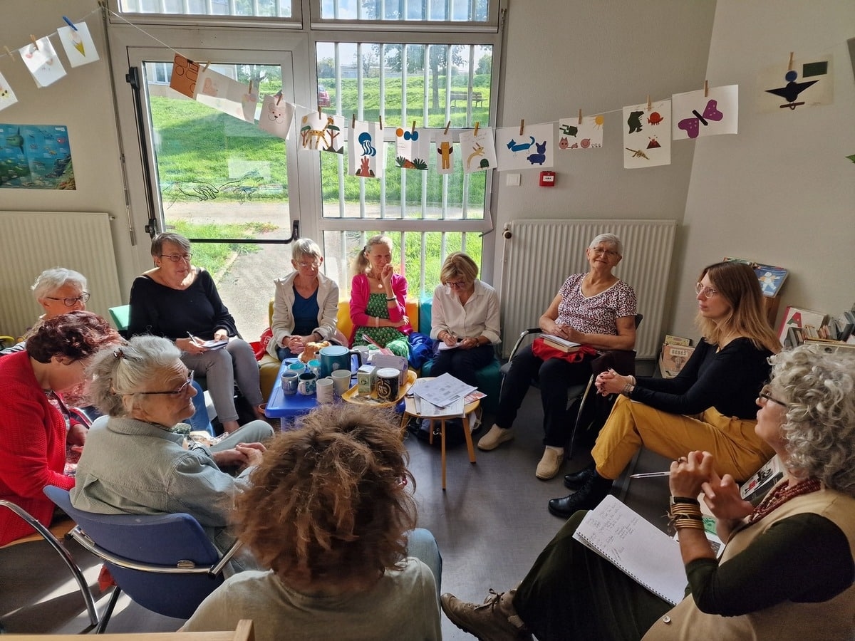 A successful return to school for the book club