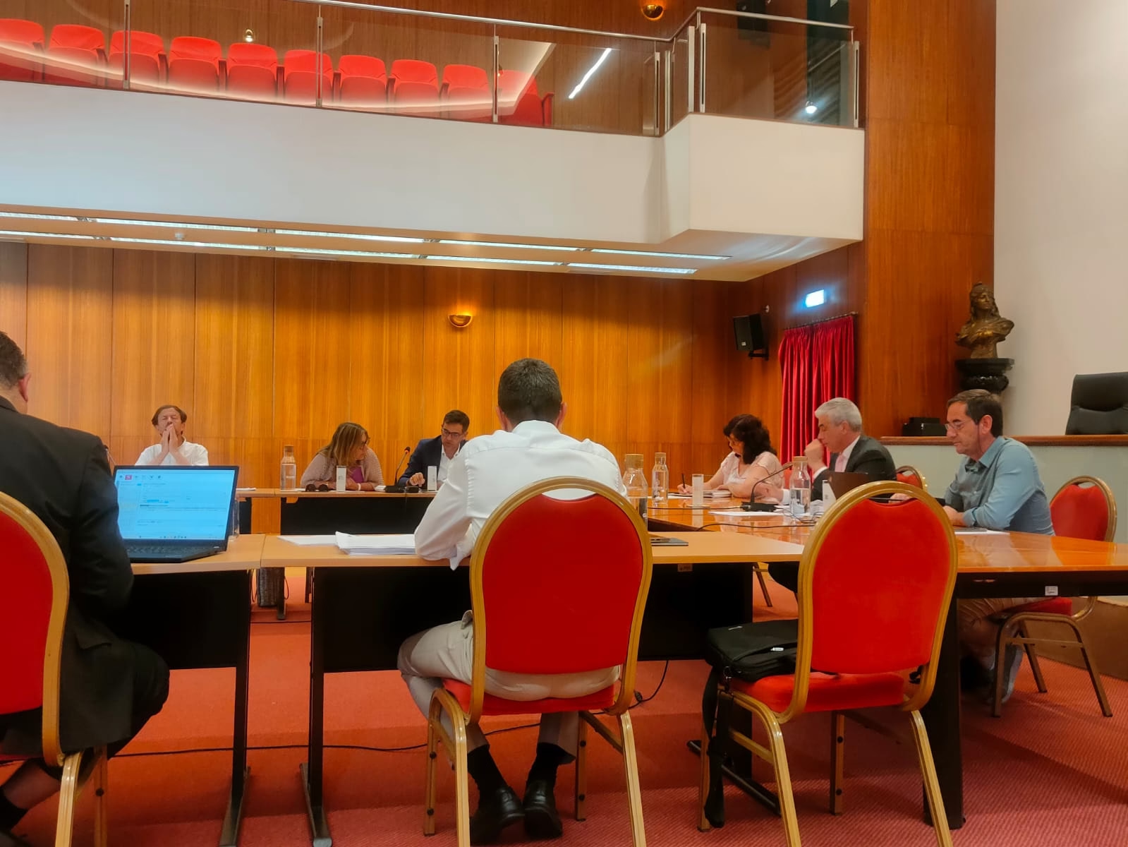 Câmara da Guarda aprova proposta de empréstimo a longo prazo