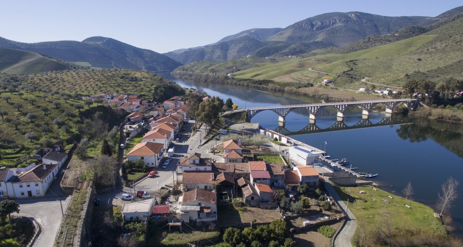 Primeira descida do rio Douro em bicicleta começa em Barca d’Alva