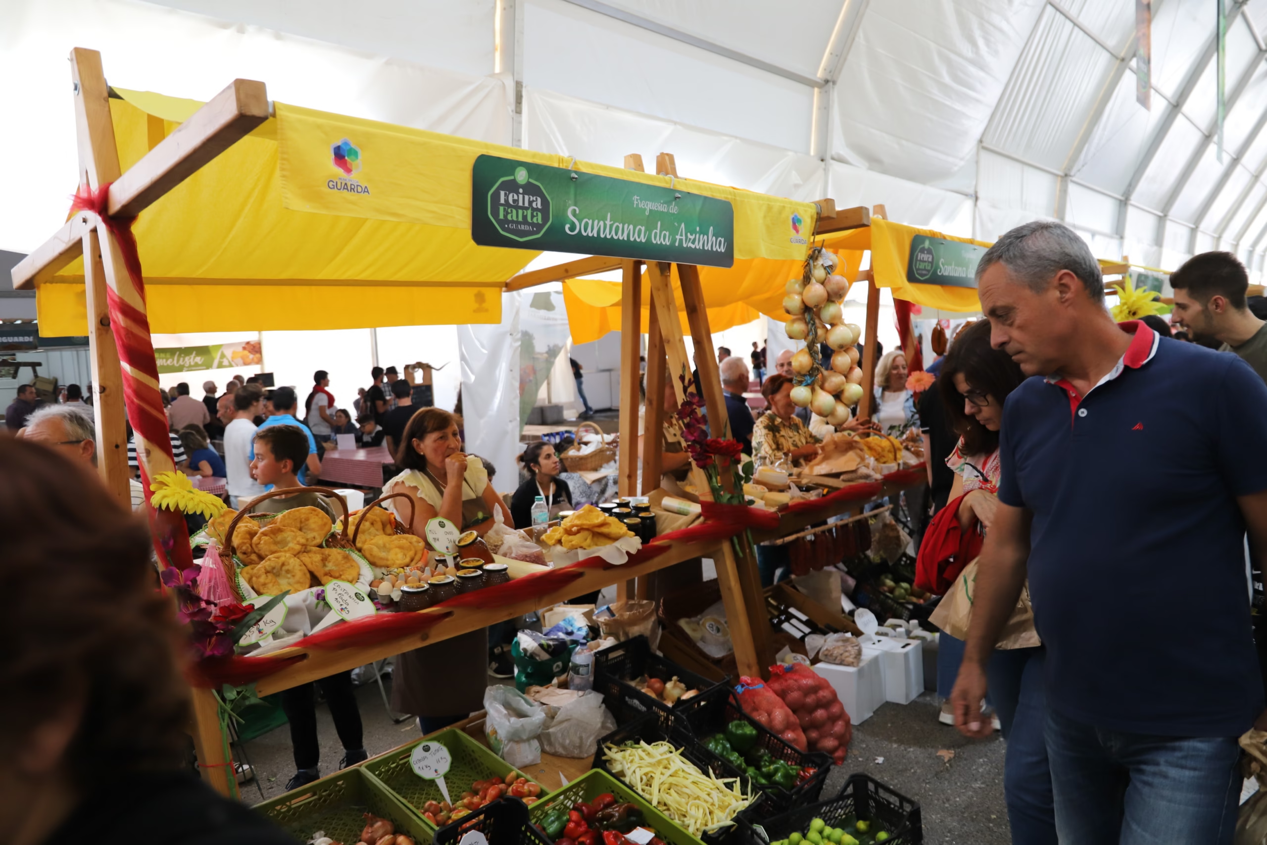 Feira Farta gromadzi produkty, kulturę, gastronomię i tradycję parafii gminy Guarda
