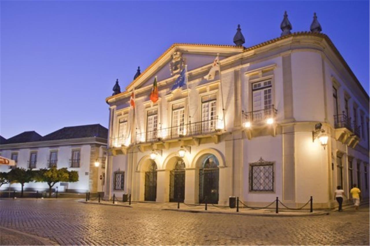 Marcelo and Montenegro have a weekly meeting today at Faro City Hall
