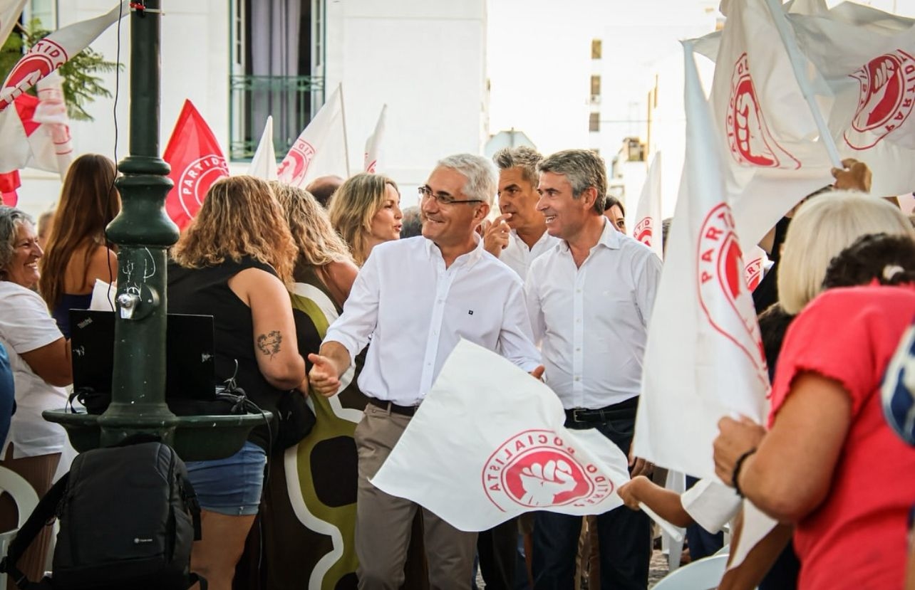 José Luís Carneiro joins Álvaro Araújo in the presentation of the municipal program in VRSA