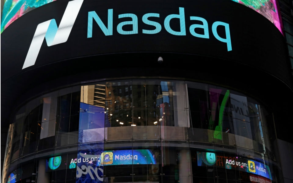 Wall Street encerra com Nasdaq a somar mais de 1%