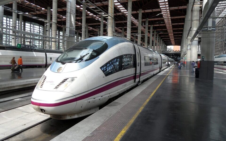 Autárquicas: Candidato do PS diz que consórcio do TGV quer fazer 135 demolições em Gaia