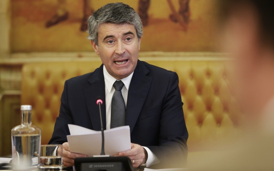 Acidente/Elevador: Carneiro acusa Moedas de “fuga para a frente” e de insultar socialistas