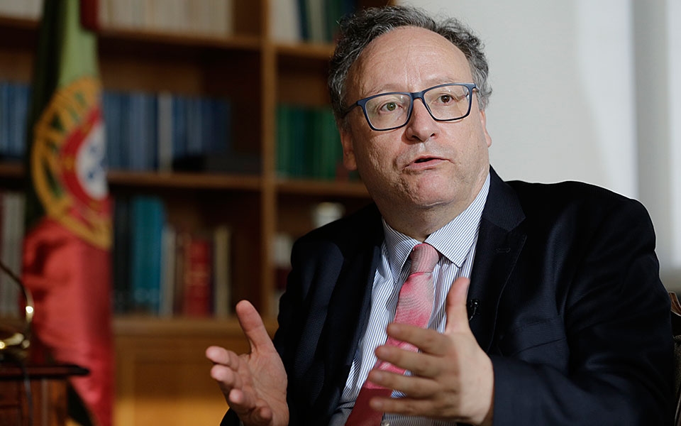 Francisco Assis: “Admiraal Gouveia e Melo is een plastic kandidaat”