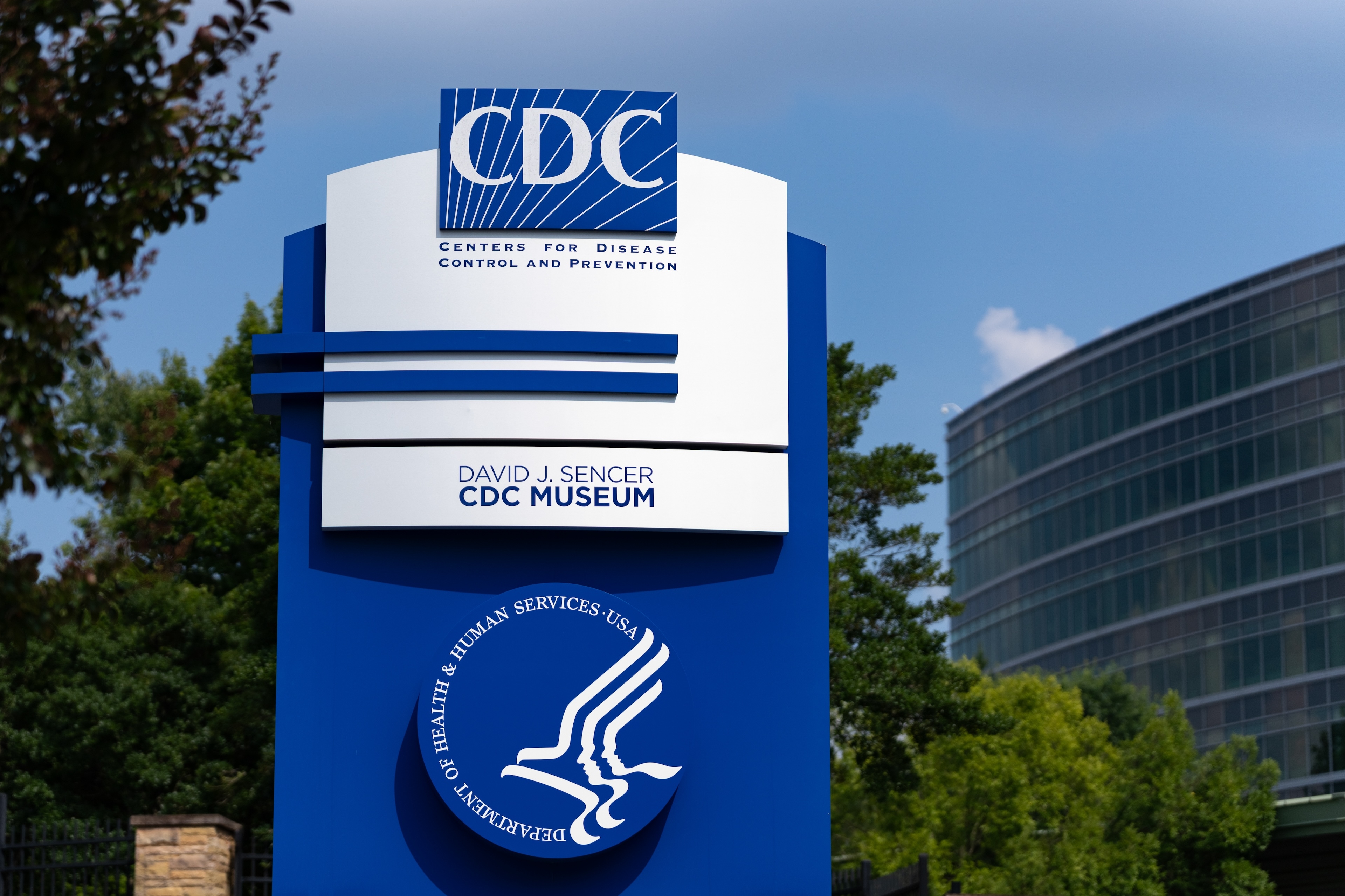 No CDC, tiroteio aumenta o trauma enquanto trabalhadores descrevem projetos e carreiras no limbo
