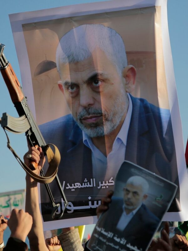 Israele risponde agli attacchi della milizia Houthi e uccide uno dei suoi leader più importanti.