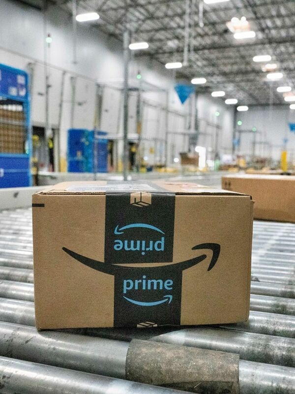 Amazon, son çeyrekte satışlarını ve kârını önemli ölçüde artırmayı başardı.