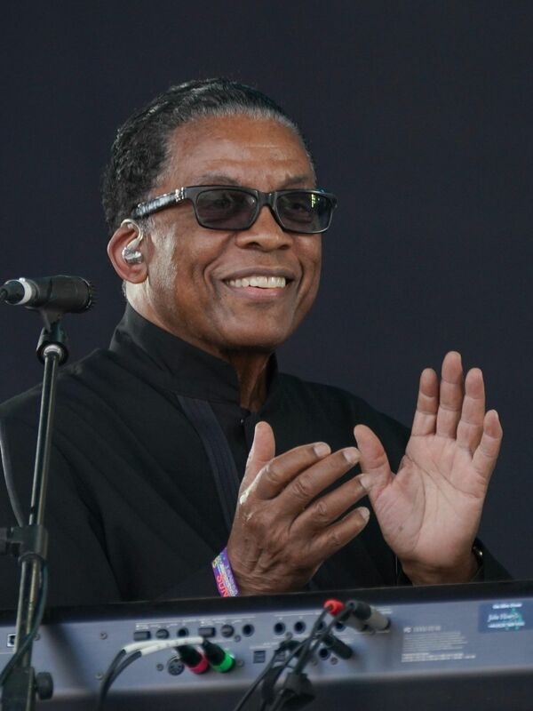 El músico Herbie Hancock es una leyenda.