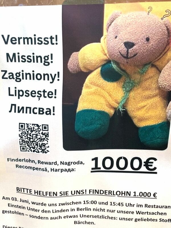 A 45-year-old man's search for the teddy bear his deceased mother gave him is stirring the internet.