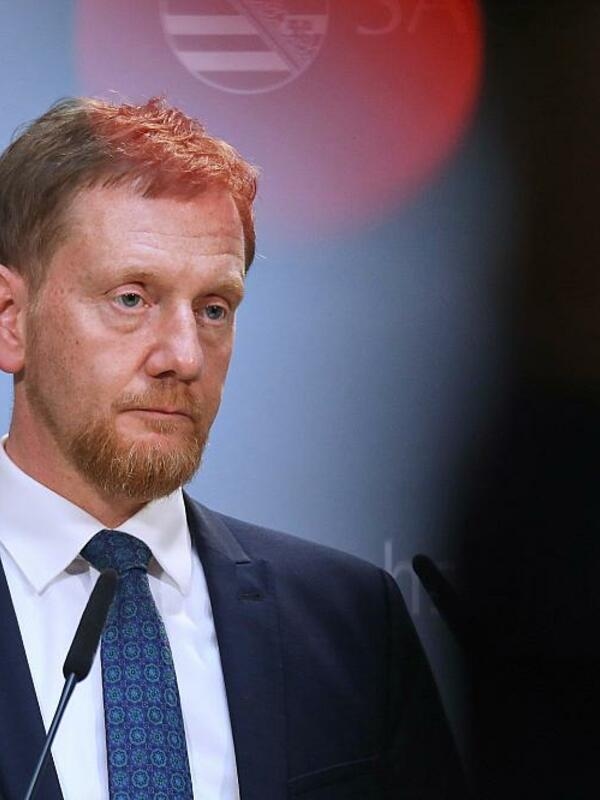 Il primo ministro della Sassonia Michael Kretschmer (CDU) chiede un cambiamento radicale nella politica economica per stimolare la crescita in Germania.