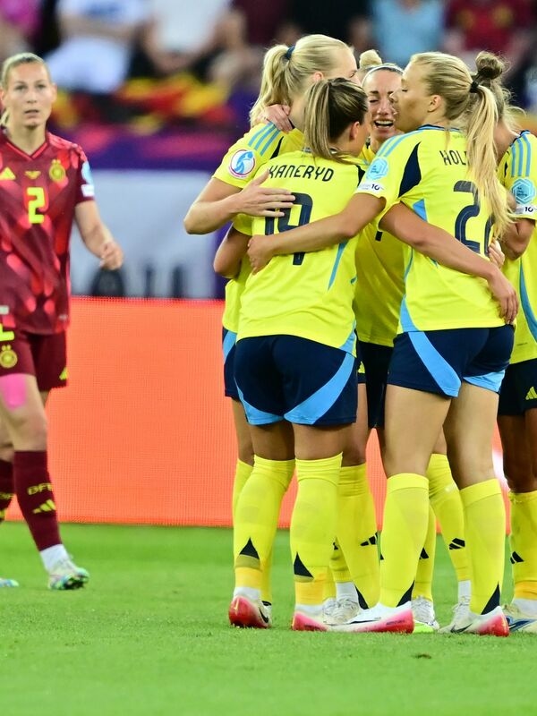 Los suecos revelan sin piedad las debilidades de la selección alemana en la Eurocopa.