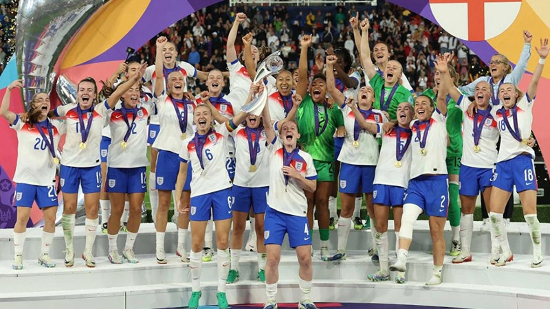 Ertuğrul Özkök : Au moins quatre femmes de cette équipe joueront dans notre équipe masculine Big Four.
