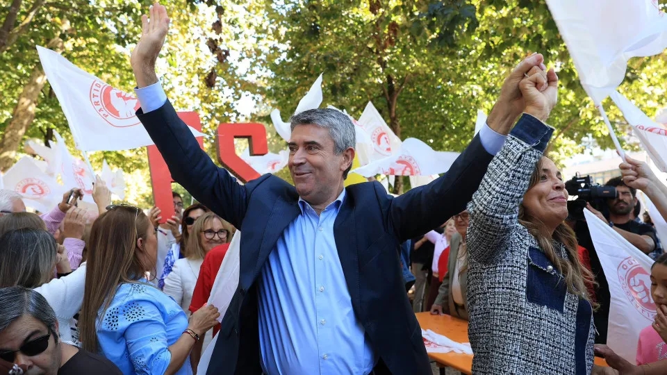 Carneiro avisa que "não se podem desperdiçar votos" em Lisboa