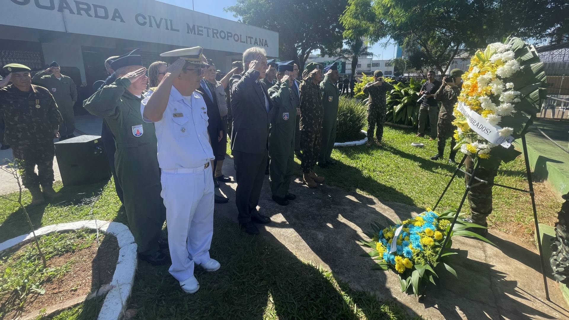 Strijdkrachten eren soldaten in Brazilië, terwijl PT, Cuba en Venezuela Moskou prijzen