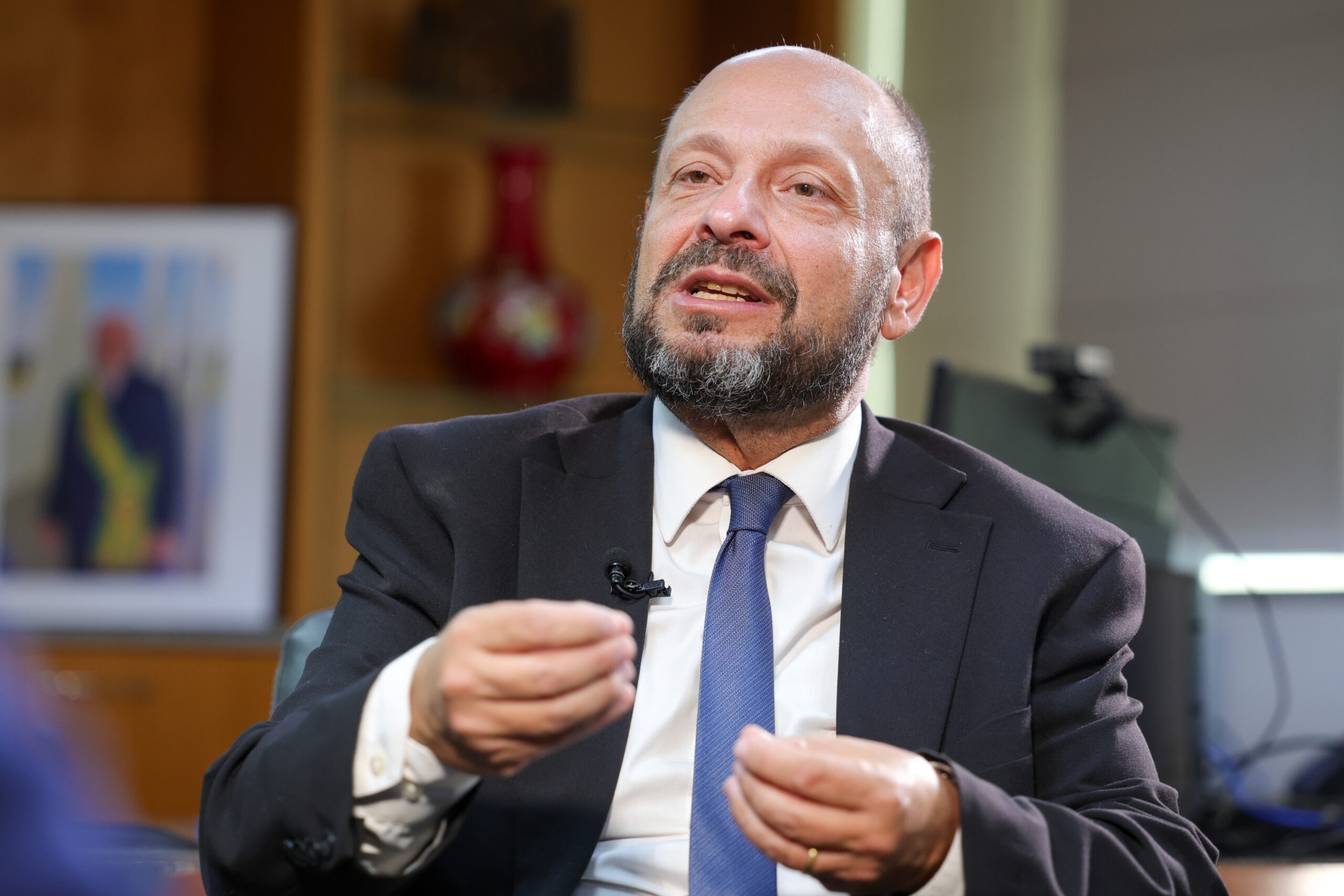 El presidente del INSS pide a los jubilados víctimas de fraudes con descuentos indebidos que mantengan la “tranquilidad”