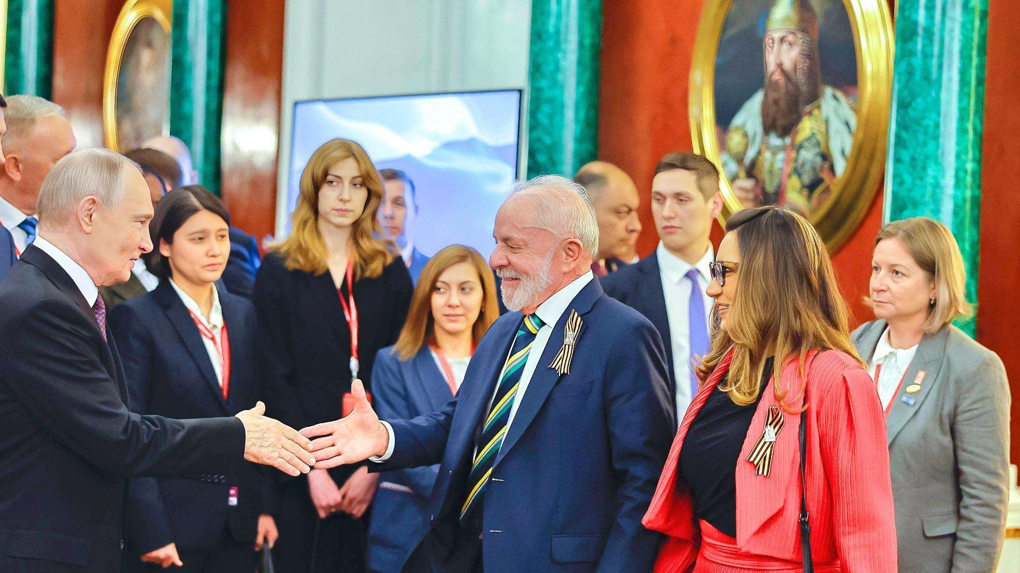 La oposición pide explicaciones sobre los gastos del viaje anticipado de Janja a Rusia