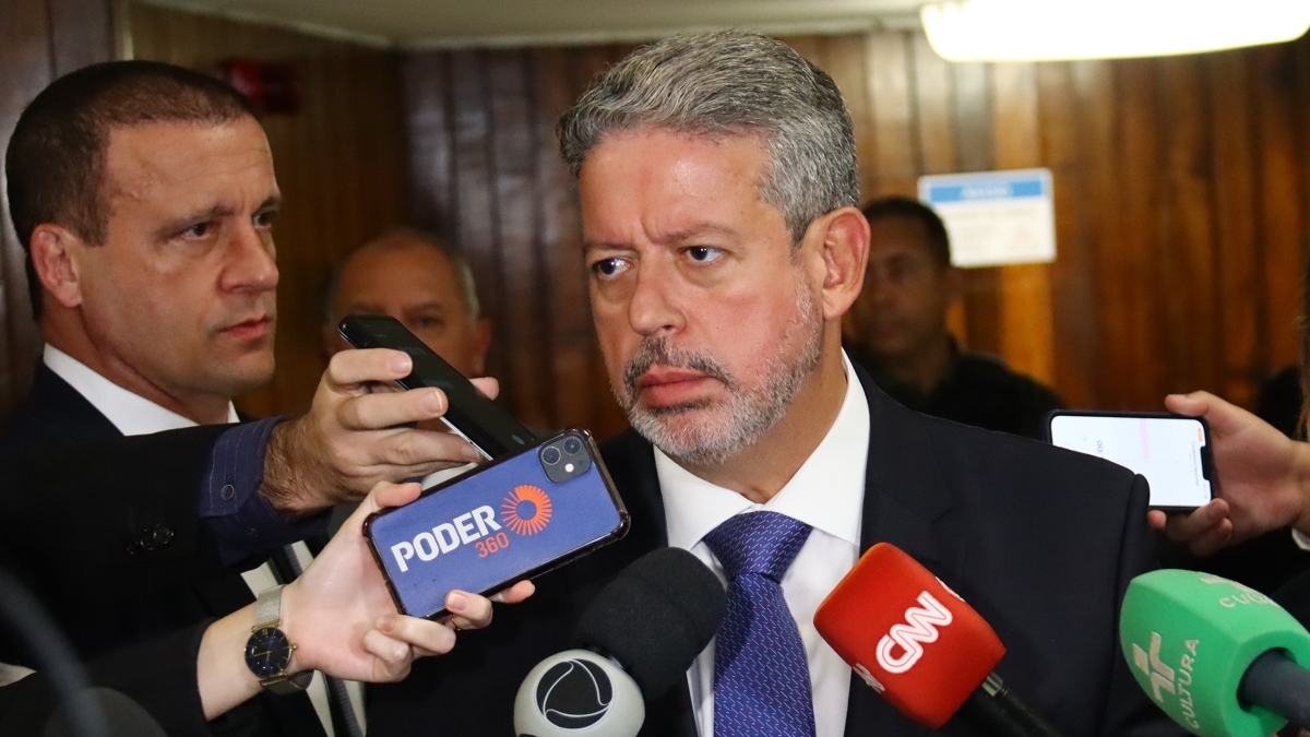 Lira mantiene exención del impuesto a la renta hasta R$ 5.000 y aumenta el rango de descuento a R$ 7.350