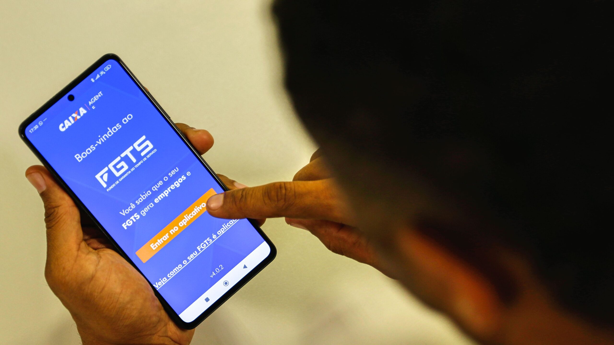 El ministro propone nuevos retiros del FGTS: más dinero en su bolsillo y riesgo de mayor inflación.