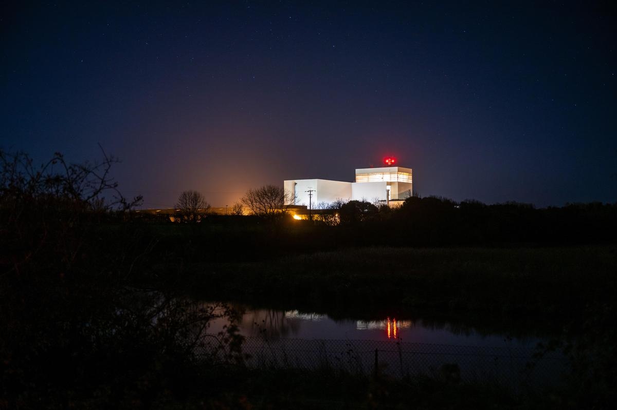 In the Dordogne, is the construction of an incinerator the solution for disposing of household waste and rubbish?