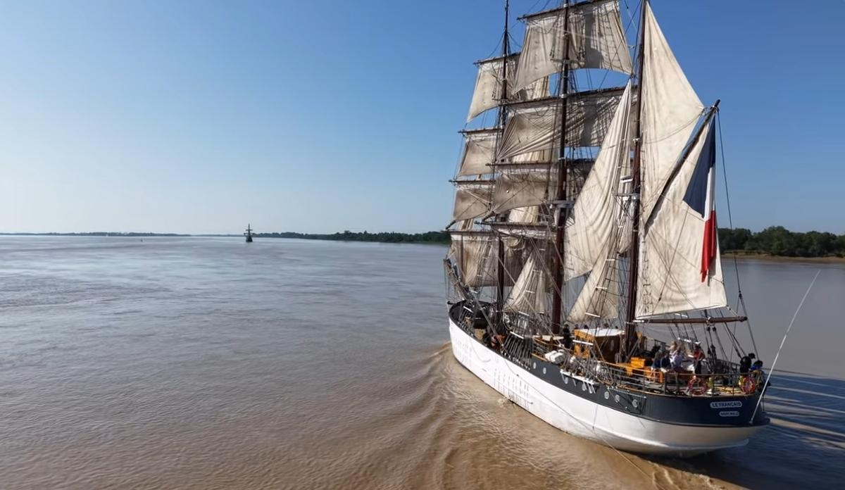 Vídeo: A chegada majestosa dos veleiros ao estuário do Gironde para a festa do vinho de Bordeaux filmada por um drone