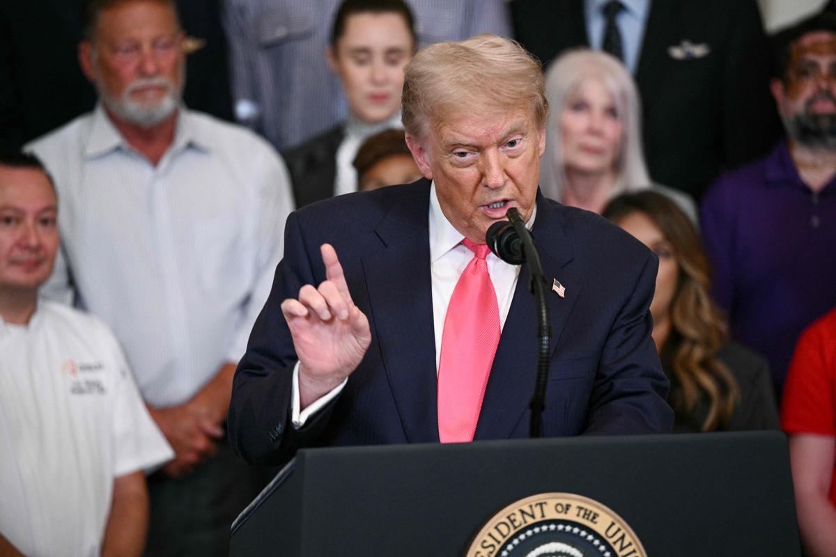 Donald Trump, Cumhuriyetçi senatörleri "büyük, güzel" bütçe tasarısını kabul etmeye zorluyor