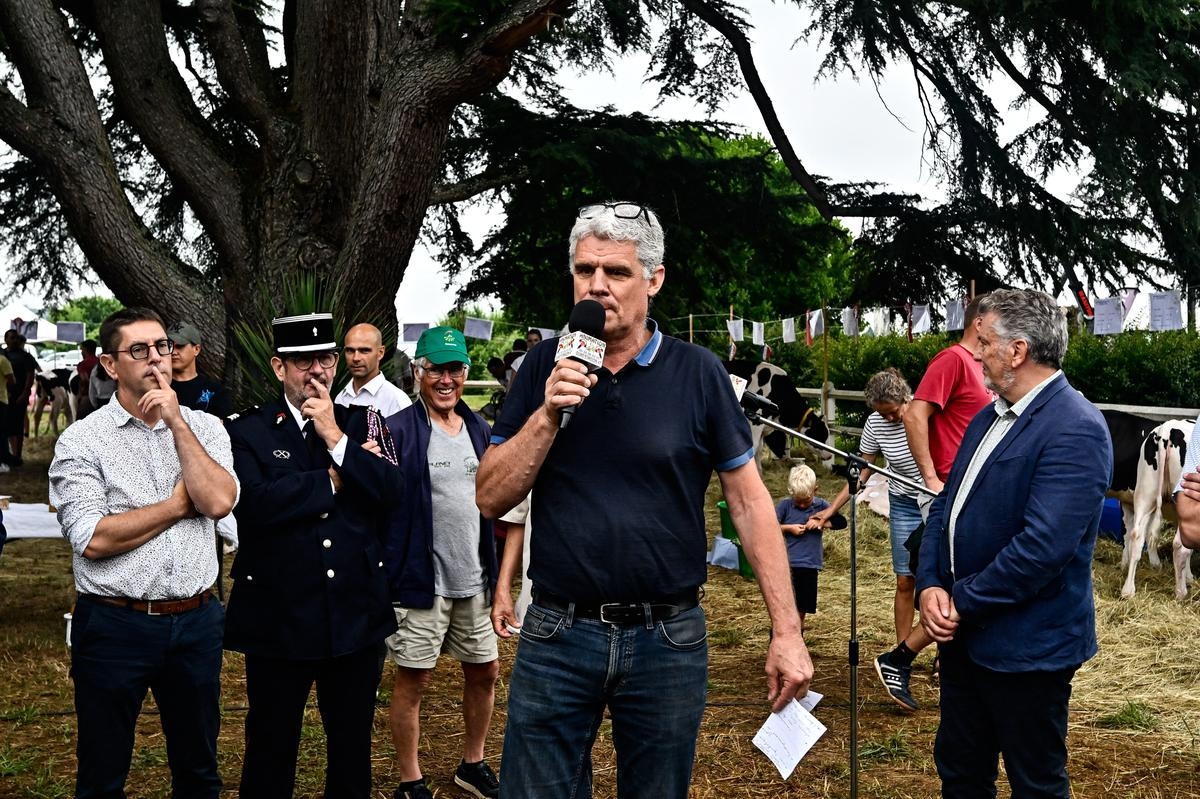 Nieuws uit "Sud Ouest". Patrick Franken, voorzitter van de Landbouwkamer van Lot-et-Garonne, treedt af