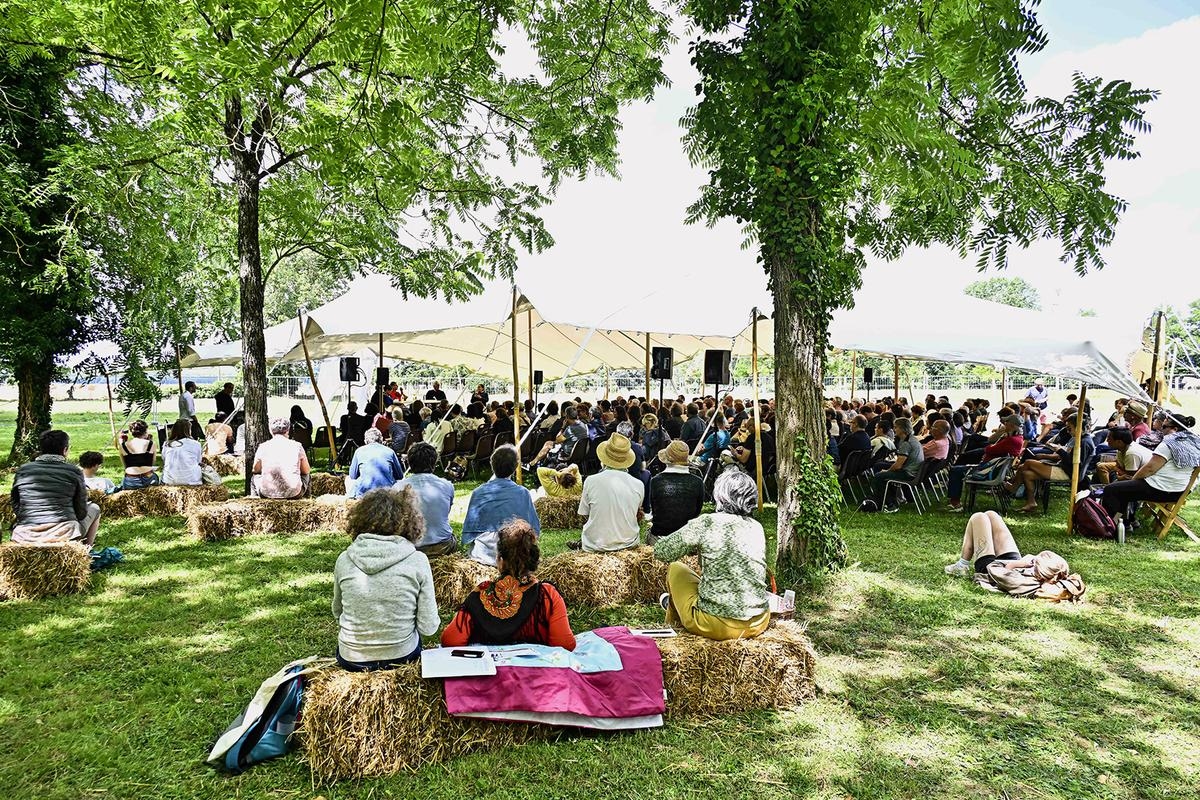 Couthures Journalism Festival: more than 200 events in three days under the trees