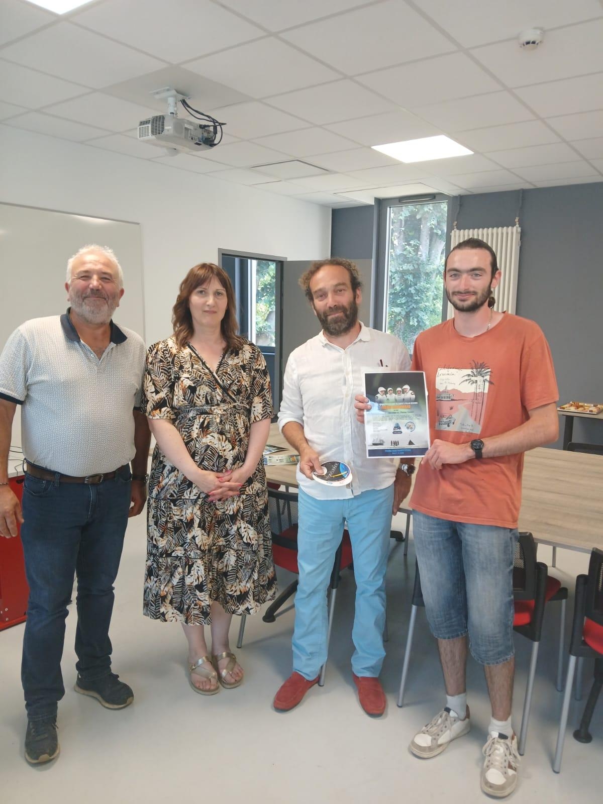 Sarlat: High school students rewarded in an experimental amateur radio competition