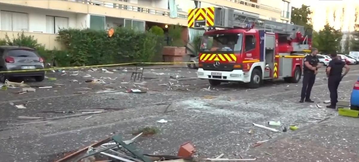 Video: Violent explosion in a building near Lyon, one dead