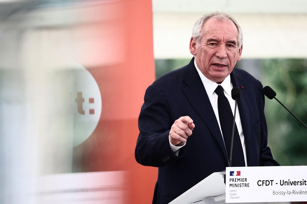 CANLI SİYASET. 8 Eylül Oylaması: Bayrou Patronlarla Konuşacak, Ulusal Mitinge Göre Diyalog İçin "Çok Geç"... Haberleri Takip Edin