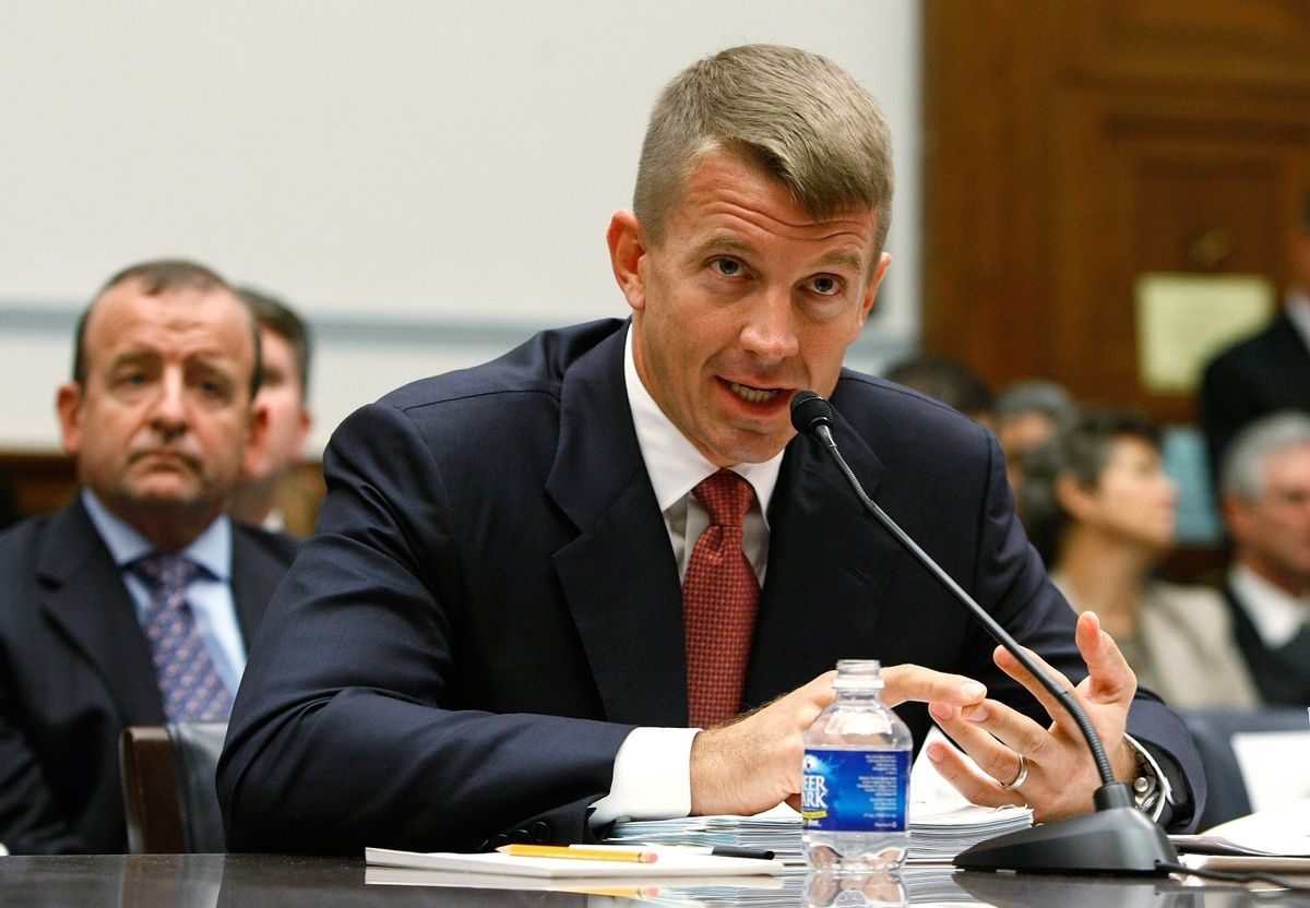 Il piano Blackwater per le deportazioni di massa di Trump: campi militari e un esercito privato di esecutori