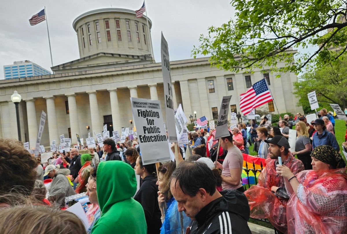 “Apenas três pessoas” enfrentaram a lei educacional de Ohio — e desencadearam um movimento