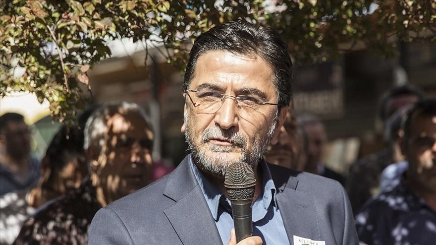 Mümtaz'er Türköne ha scritto: Resti della lotta di Nihat Genç