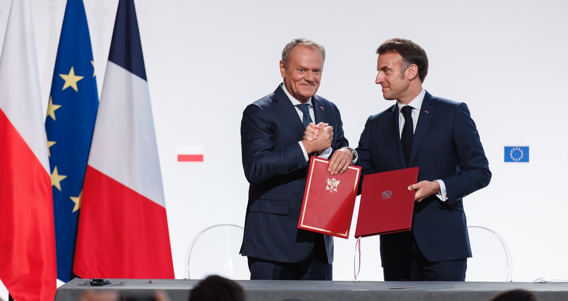 Polonia y Francia firman un tratado “innovador” que incluye garantías de seguridad mutua