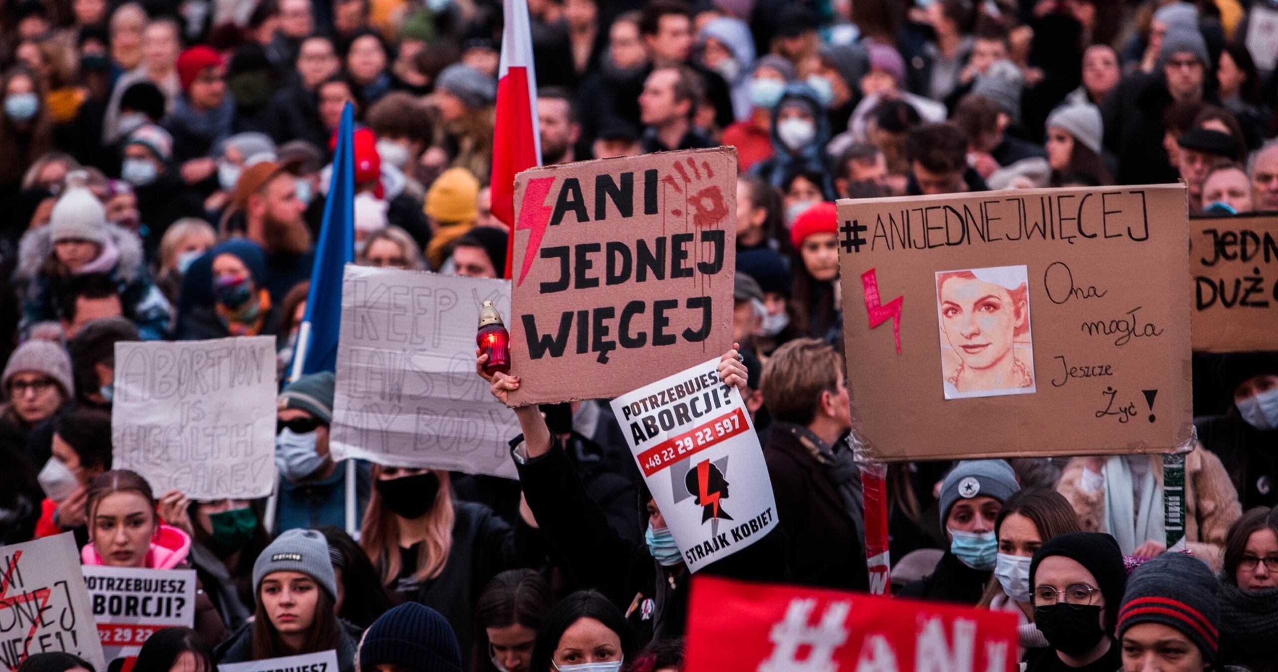 Médicos encarcelados por la muerte de una mujer embarazada que desató protestas masivas contra el aborto en Polonia