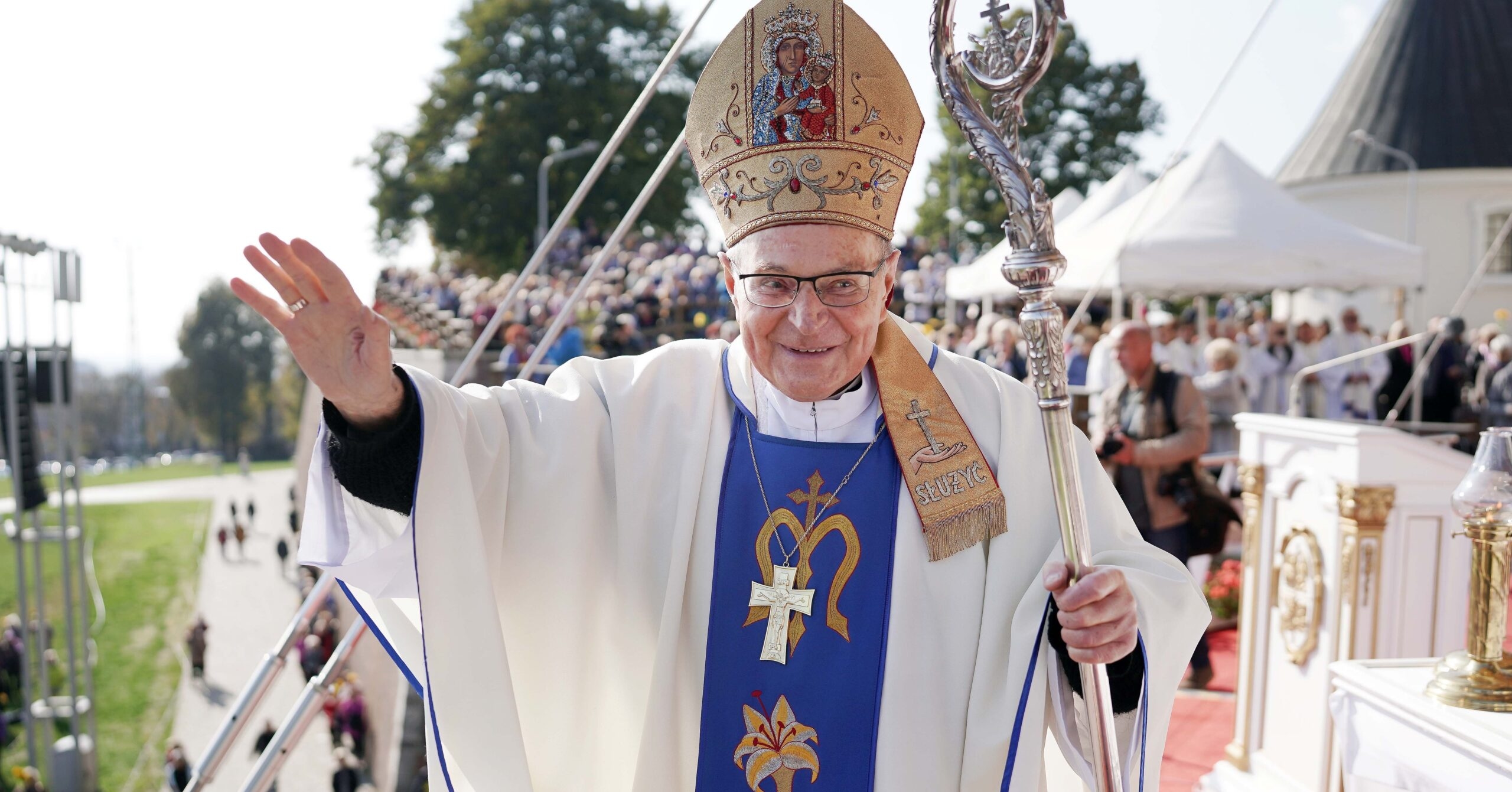 Poland complains to Vatican over bishops' anti-government and anti-migrant remarks