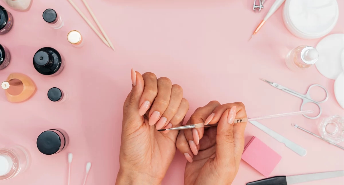 Extensões de unhas perfeitas – O que deve estar na sua estação?