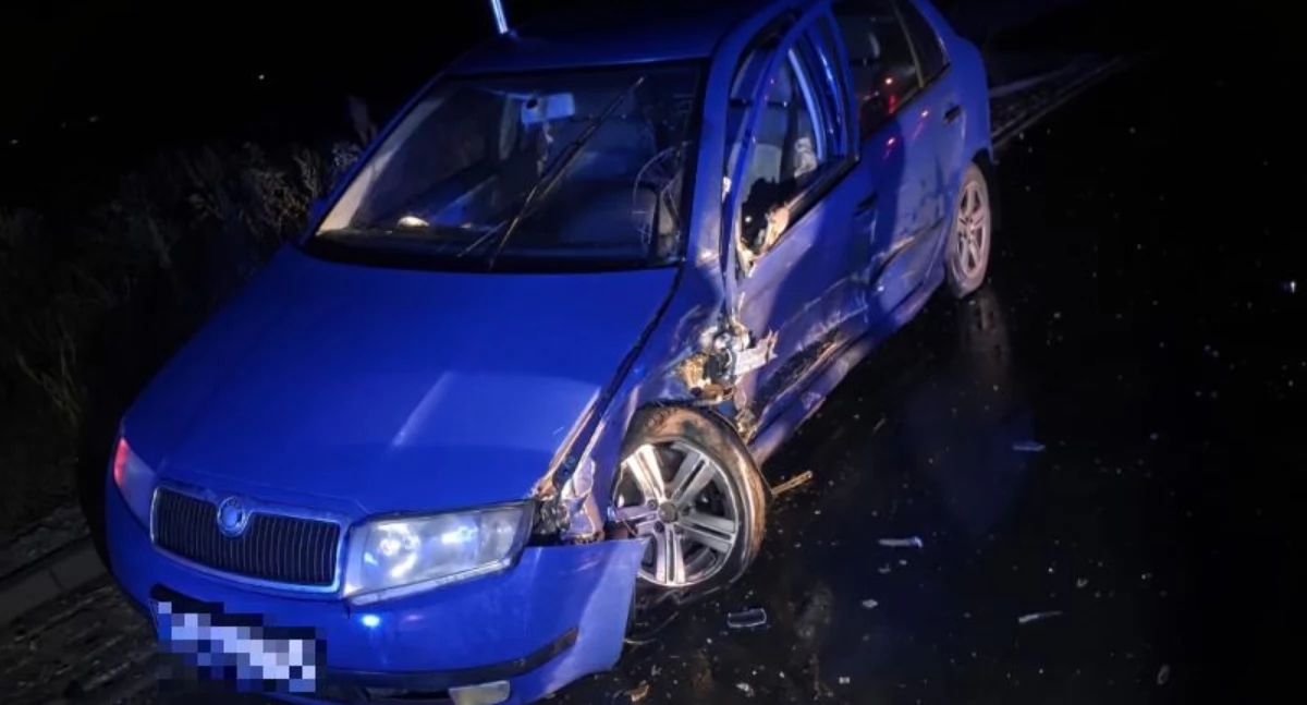 Collision entre deux voitures dans la commune de Żmigród. Un conducteur transporté à l'hôpital.