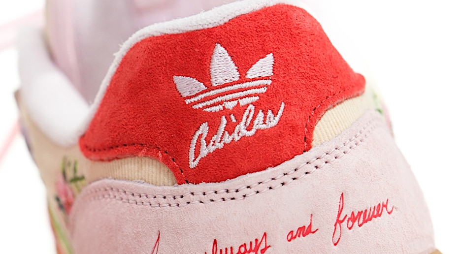Aquí están las nuevas zapatillas Adidas para primavera y verano 2025. Una maravilla floral para los fanáticos del vintage.